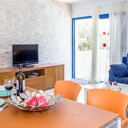 Playa Blanca Sleeps 4 Wifi Willa *